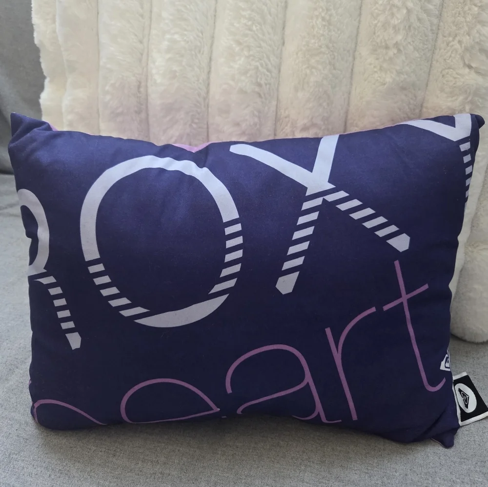 ROXY‎ Throw Pillow Blue/Purple 15x11